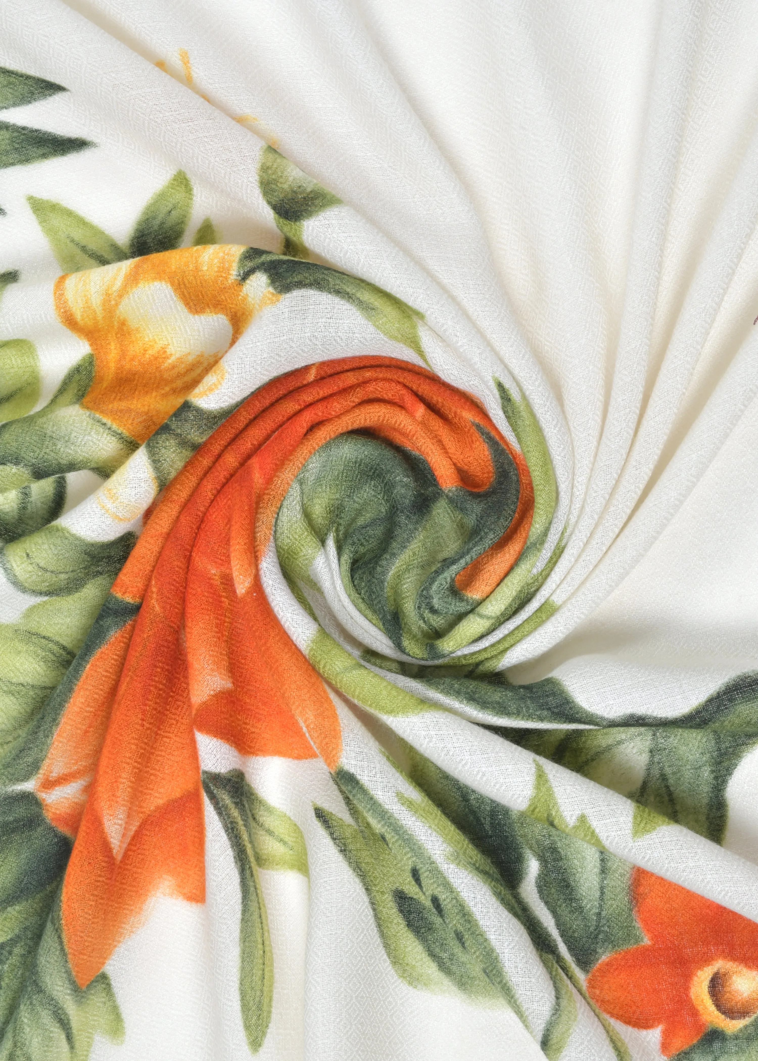 Botanical Flowers in Cashmere