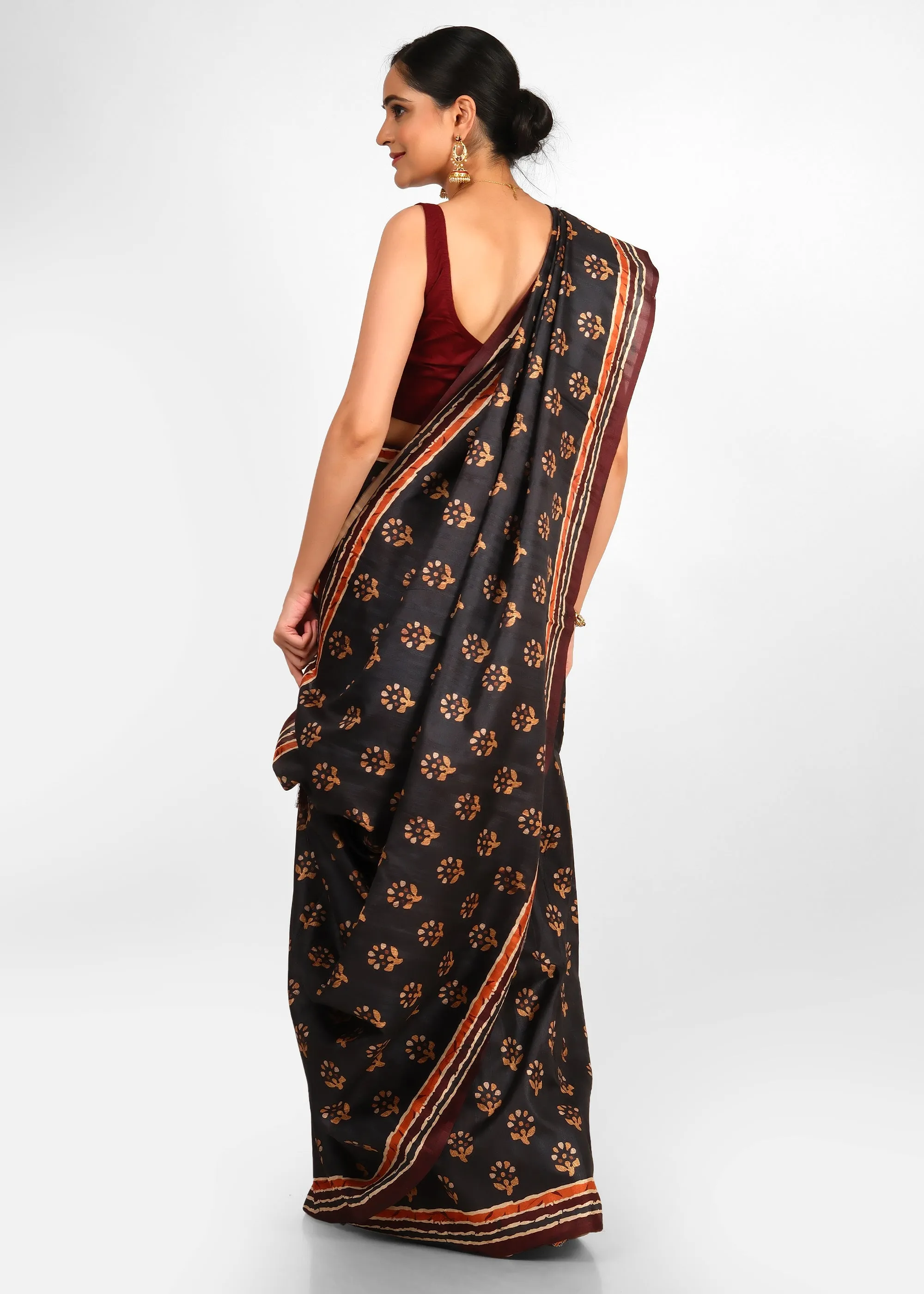Handcrafted Black Saree with Traditional Motifs and Horse Printed Pallu