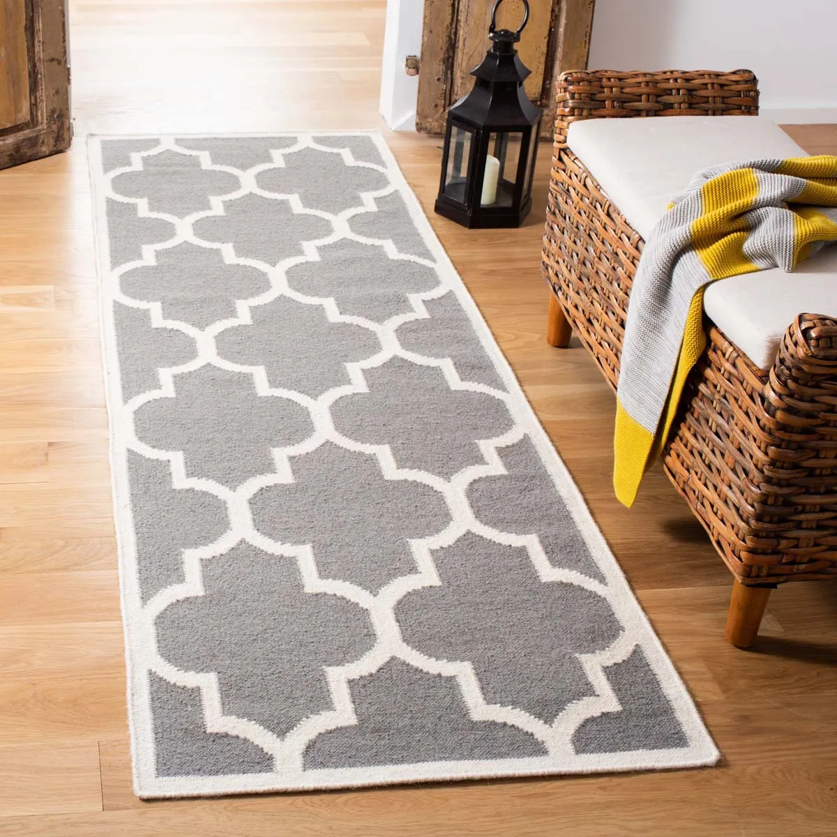 Safavieh Dhurries 632 Rug, DHU632