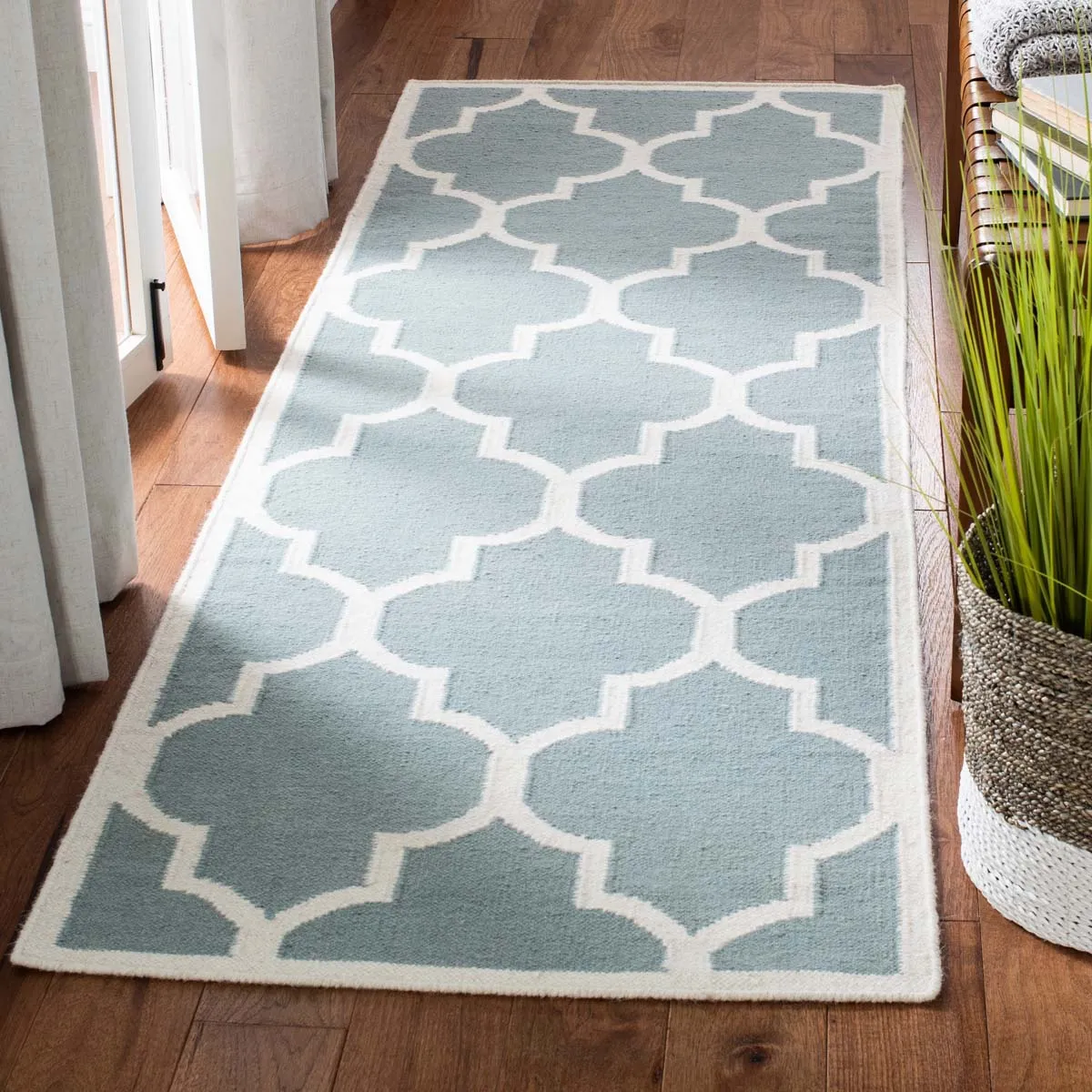 Safavieh Dhurries 632 Rug, DHU632