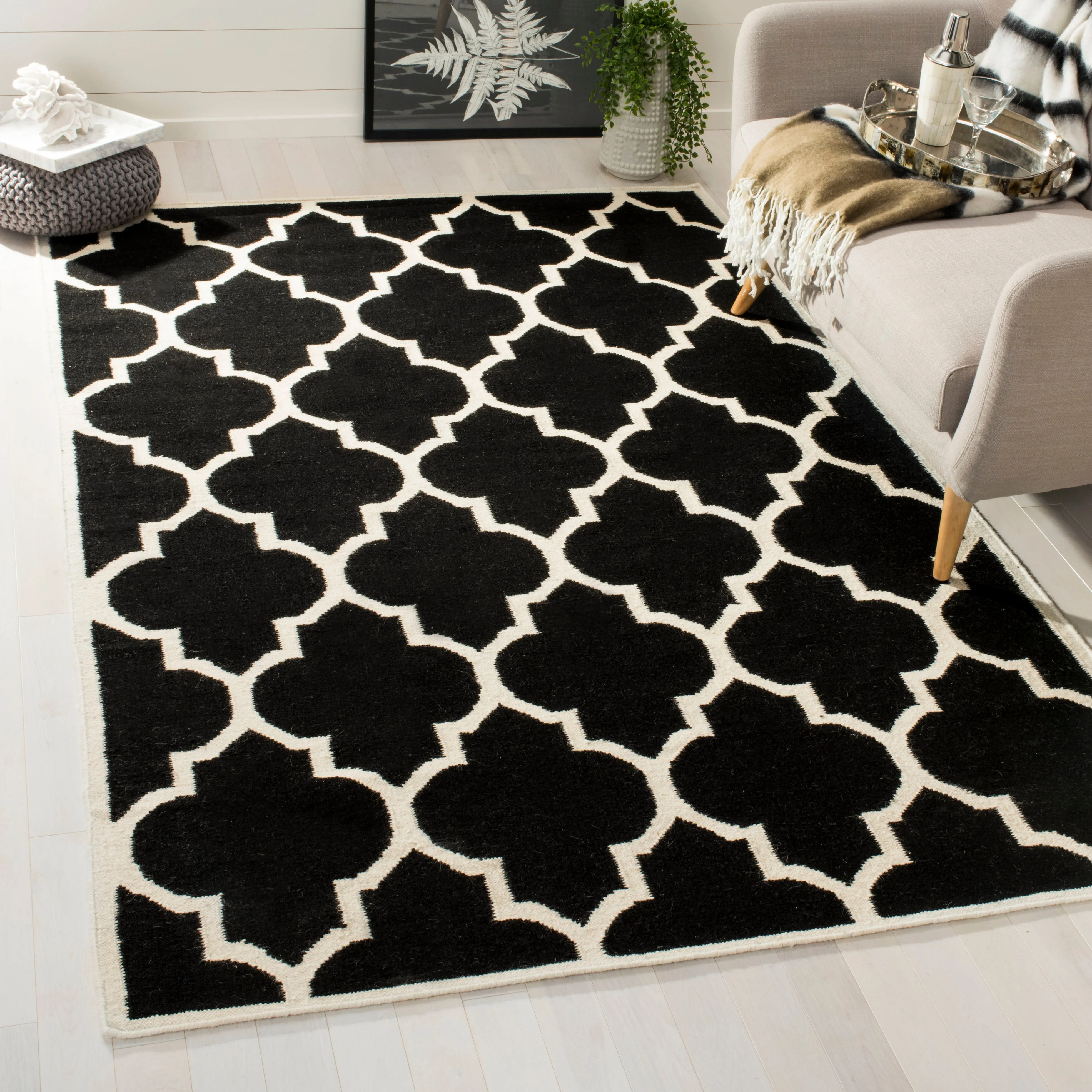 Safavieh Dhurries 632 Rug, DHU632